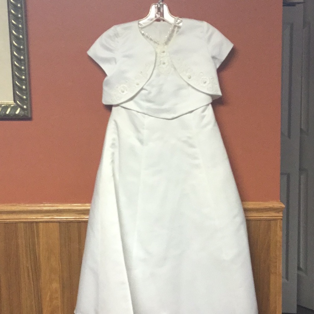 Kids Mary’s Gown